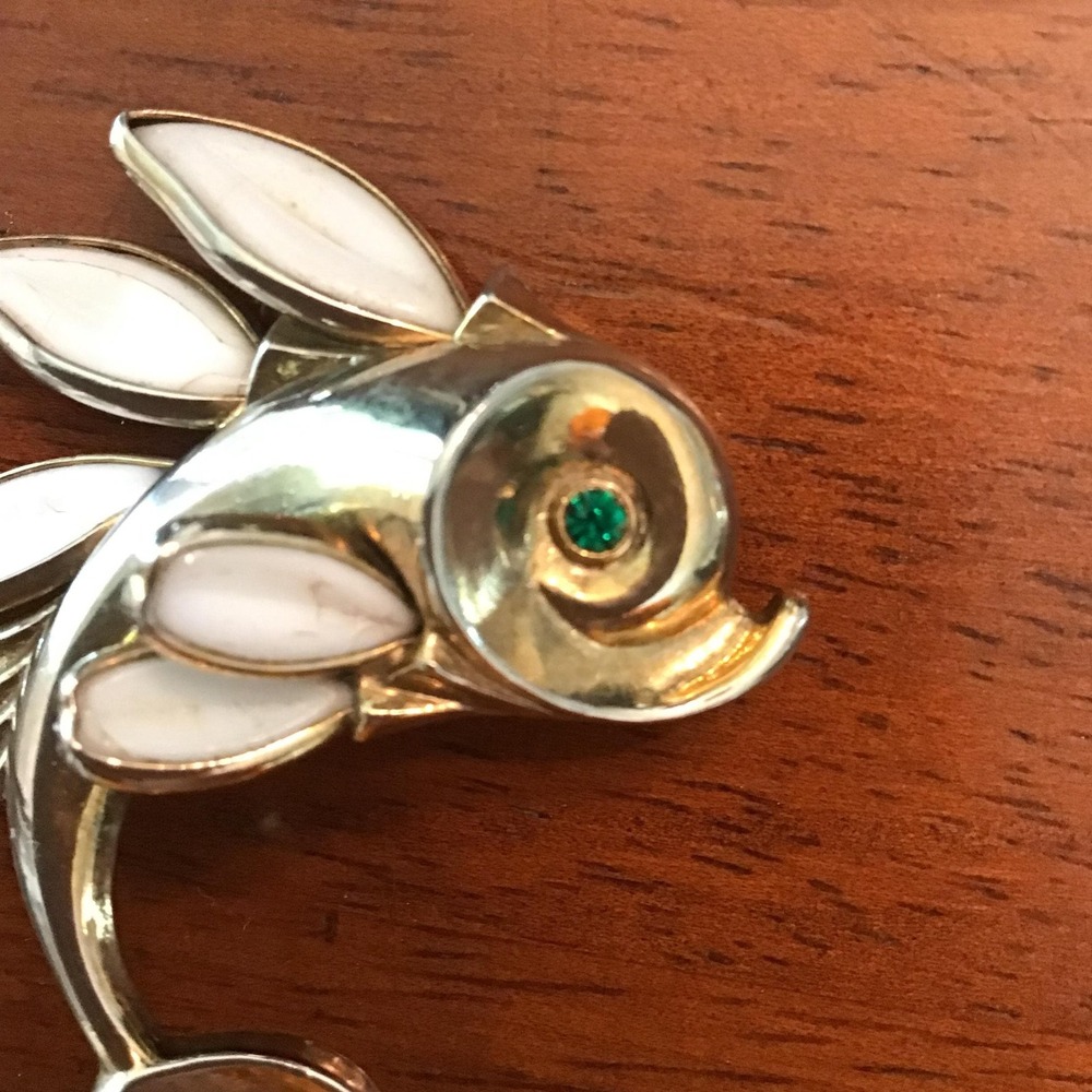 Trifari Alfred Philippe Fish Brooch Poured Glass Petalette 1950s Book Piece Rare - Picture 3 of 6